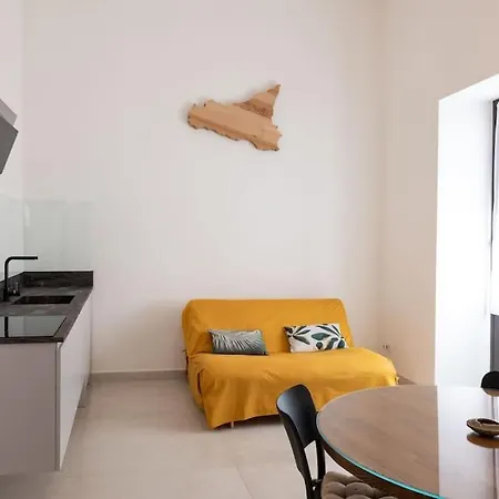 Collegiata - Downtown Apartment
