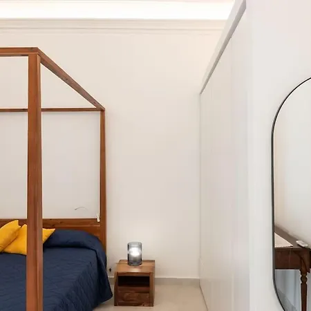 Apartment Collegiata - Downtown